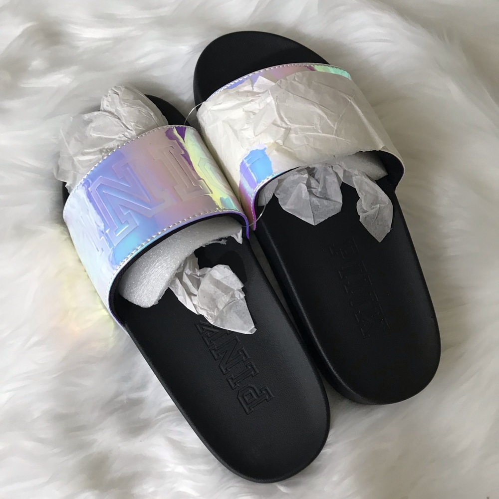 NWT- Victoria Secret PINK Slides💕